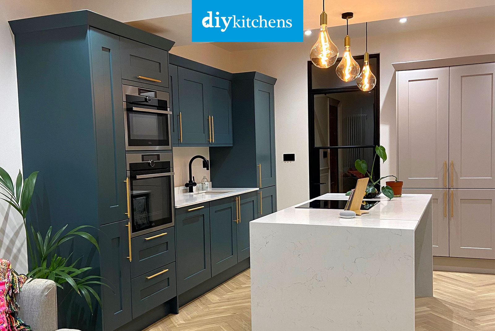 Katie's Contemporary Blue Shaker Kitchen - Smile Kitchens