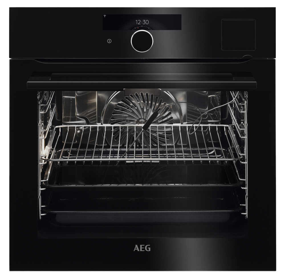 Touch Control Black Gloss 7000 Series AssistedCooking Single Oven with Pyrolytic cleaning