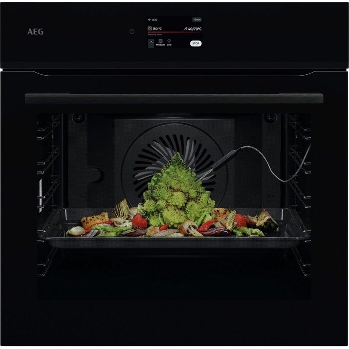 AEG 7000 MealAssist Oven with Touch Display
