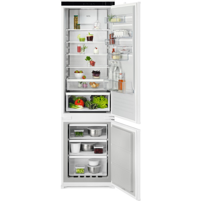 6000 TwinTech Integrated Frost Free Fridge Freezer